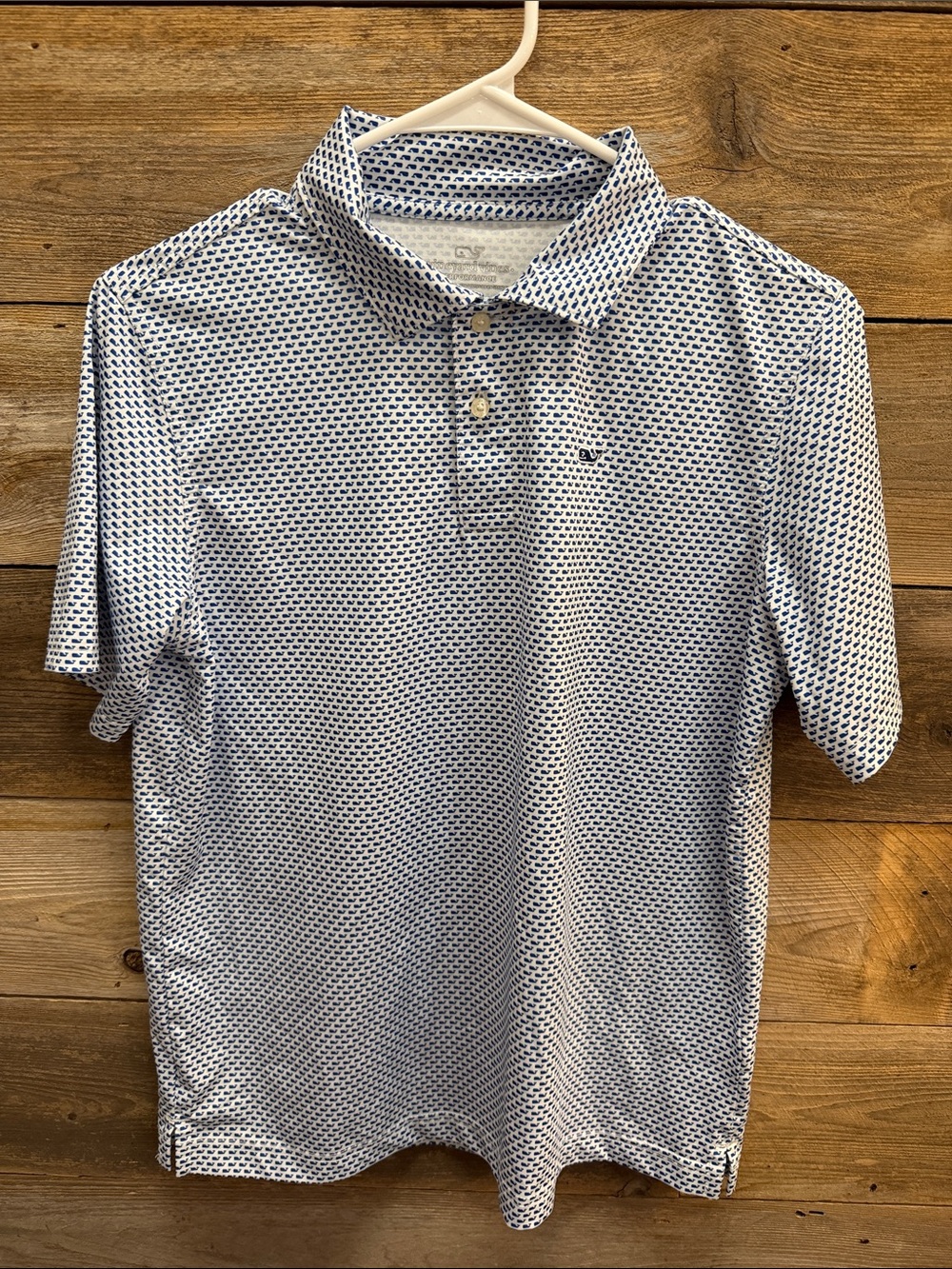 Vineyard Vines White Polo with Navy performance fabric